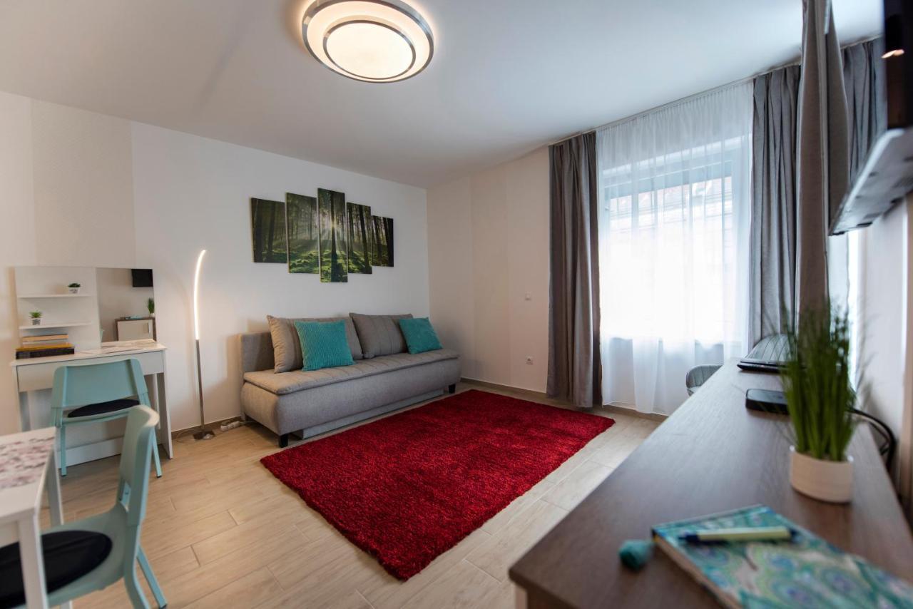 Lovely Apartman- Free Parking Peçuy Dış mekan fotoğraf