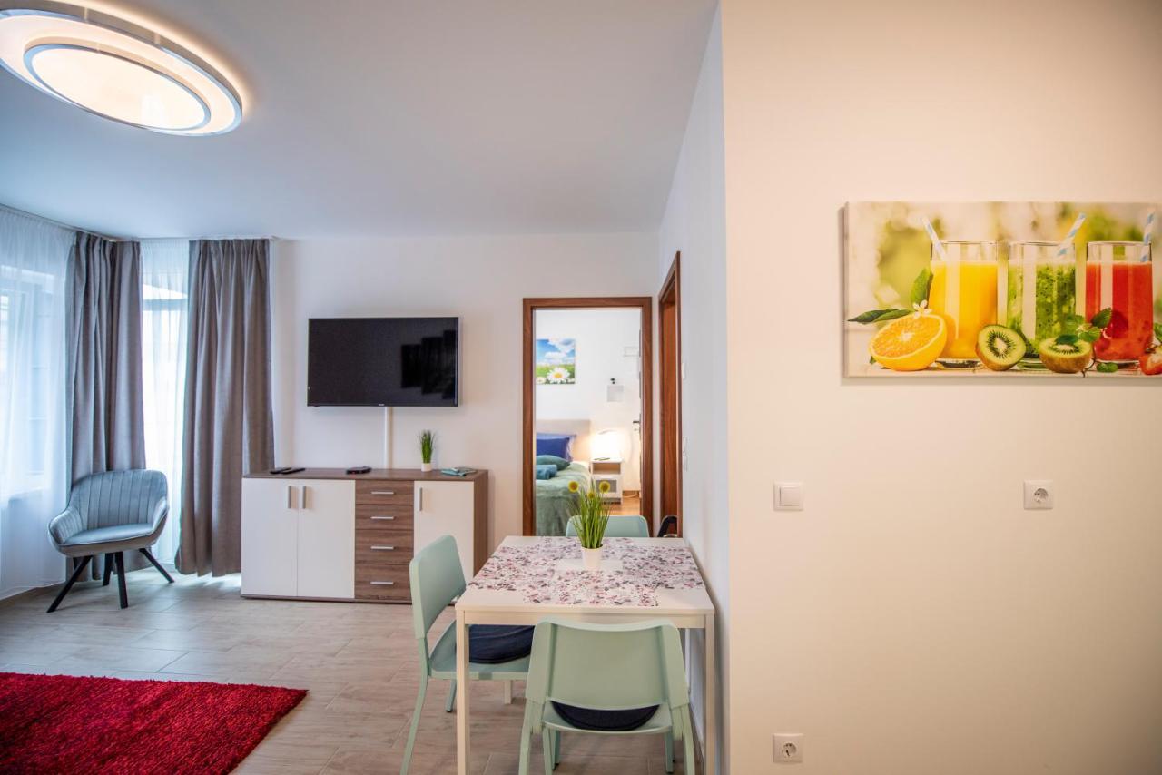 Lovely Apartman- Free Parking Peçuy Dış mekan fotoğraf