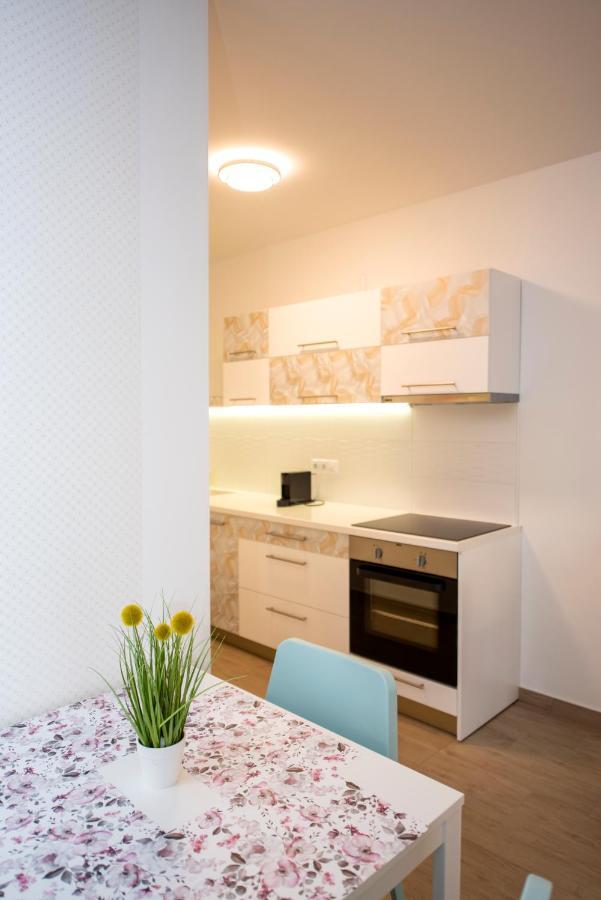Lovely Apartman- Free Parking Peçuy Dış mekan fotoğraf