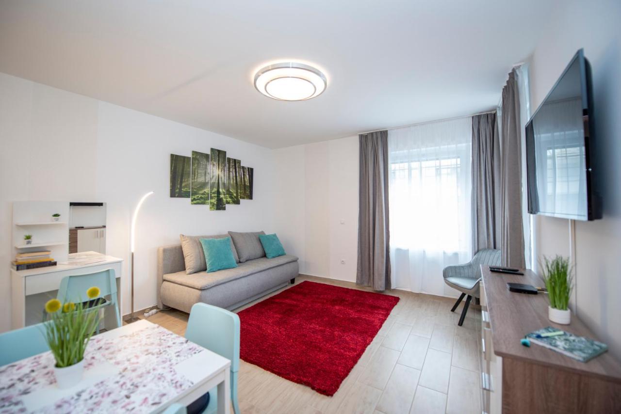 Lovely Apartman- Free Parking Peçuy Dış mekan fotoğraf